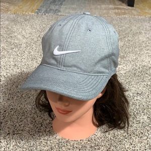 One size women’s nike hat